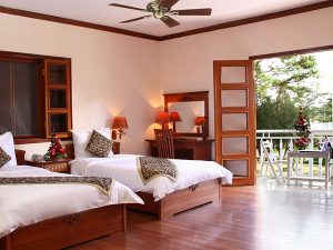 Đèn quạt trần trang trí tại khách sạn Hoàng Anh Gia Lai