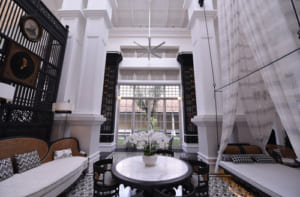 Lắp quạt trần đèn liền tại resort